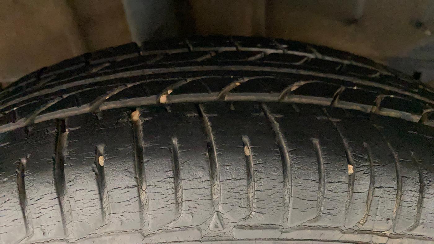 2017 Tata Tiago XE PETROL, Petrol, Manual, 38,063 km, Right Rear Tyre Tread