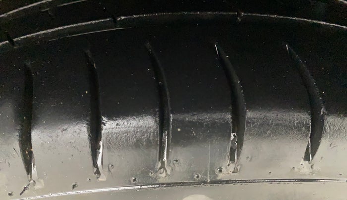 2014 Hyundai Grand i10 SPORTZ 1.2 KAPPA VTVT, Petrol, Manual, 76,435 km, Left Rear Tyre Tread