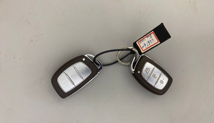 2014 Hyundai Grand i10 SPORTZ 1.2 KAPPA VTVT, Petrol, Manual, 76,435 km, Key Close Up