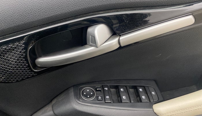 2023 KIA SELTOS  GTX Plus 1.5 Turbo Petrol DCT, Petrol, Automatic, 31,697 km, Driver Side Door Panels Control