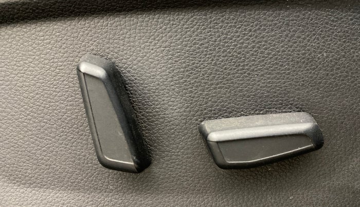 2023 KIA SELTOS  GTX Plus 1.5 Turbo Petrol DCT, Petrol, Automatic, 31,697 km, Driver Side Adjustment Panel