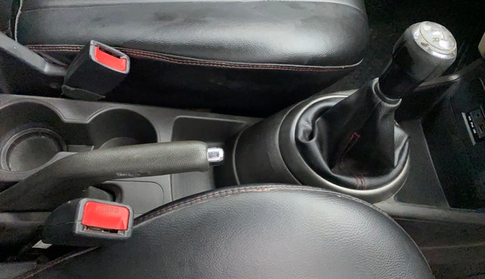 2013 Hyundai i20 SPORTZ 1.2, Petrol, Manual, 74,425 km, Gear Lever