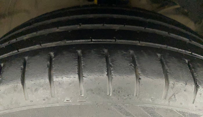 2019 Maruti Baleno ALPHA CVT PETROL 1.2, Petrol, Automatic, 48,103 km, Right Front Tyre Tread