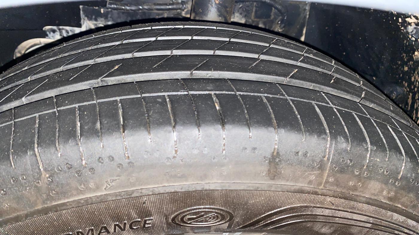2021 Tata NEXON XM PETROL, Petrol, Manual, 80,425 km, Left Front Tyre Tread