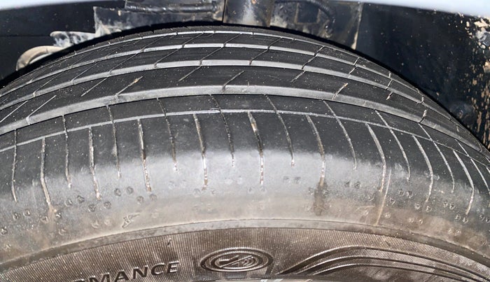 2021 Tata NEXON XM PETROL, Petrol, Manual, 80,425 km, Left Front Tyre Tread