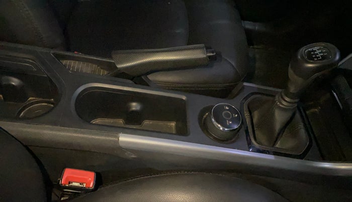 2021 Tata NEXON XM PETROL, Petrol, Manual, 80,425 km, Gear Lever