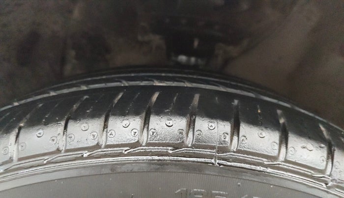 2015 Hyundai Elite i20 ASTA 1.2, Petrol, Manual, 70,260 km, Left Front Tyre Tread