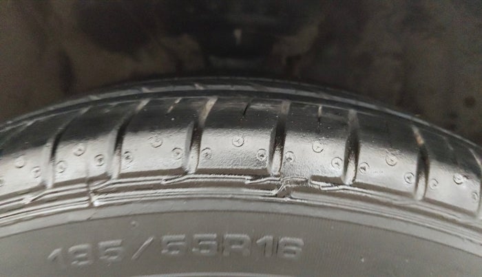 2015 Hyundai Elite i20 ASTA 1.2, Petrol, Manual, 70,260 km, Right Front Tyre Tread