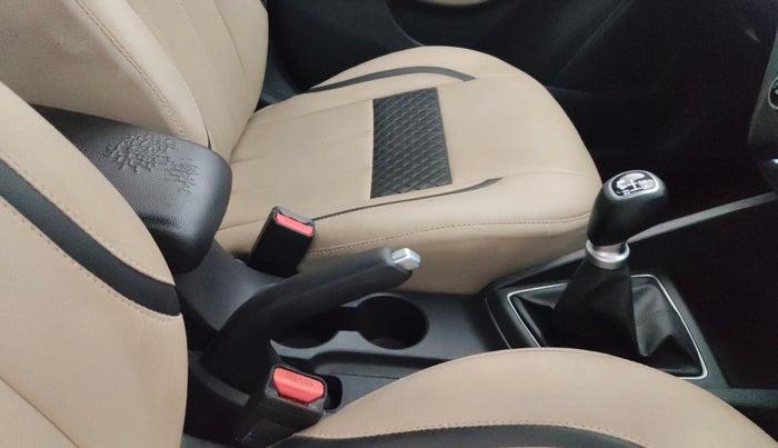 2015 Hyundai Elite i20 ASTA 1.2, Petrol, Manual, 70,260 km, Gear Lever