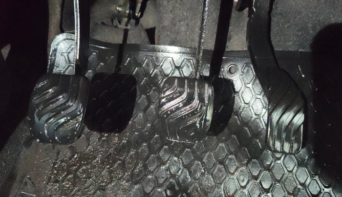 2019 Renault Kwid RXT 0.8 (O), Petrol, Manual, 93,218 km, Pedals