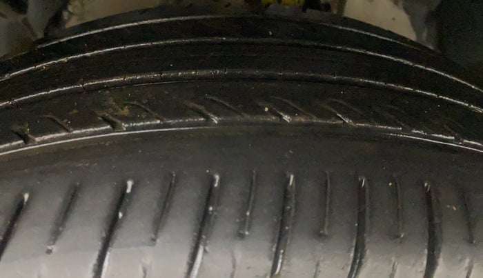 2014 Ford Ecosport TITANIUM 1.5L DIESEL, Diesel, Manual, 57,471 km, Left Front Tyre Tread