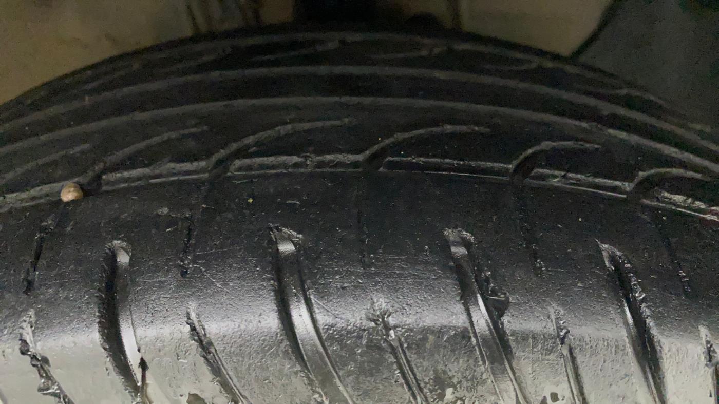 2019 Hyundai Elite i20 MAGNA PLUS 1.4 CRDI, Diesel, Manual, 78,199 km, Right Front Tyre Tread