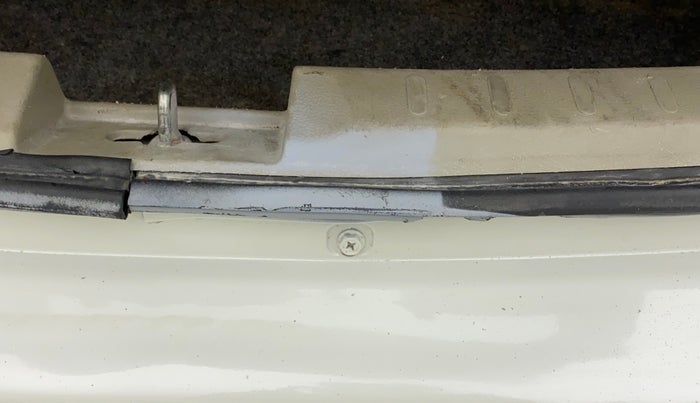 2016 Maruti Celerio VXI, Petrol, Manual, 46,987 km, Dicky (Boot door) - Weather strip has minor damage