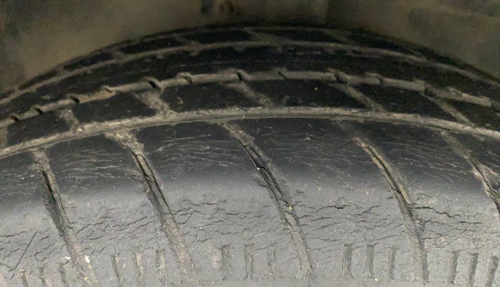 2016 Maruti Celerio VXI, Petrol, Manual, 46,987 km, Right Front Tyre Tread