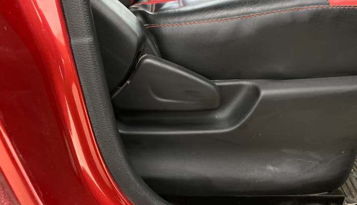 2019 Datsun Redi Go S 1.0, Petrol, Manual, 39,169 km, Driver Side Adjustment Panel