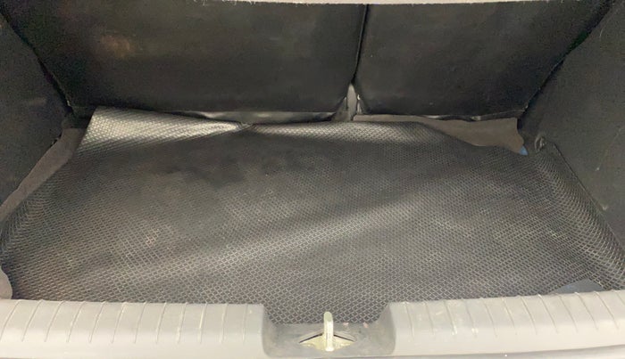 2016 Hyundai Elite i20 ASTA 1.2 (O), Petrol, Manual, 75,828 km, Boot Inside