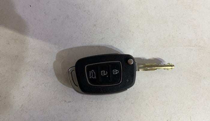 2018 Hyundai Elite i20 MAGNA EXECUTIVE 1.2, Petrol, Manual, 75,127 km, Key Close Up