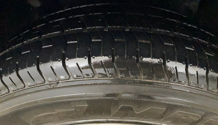 2018 Hyundai Elite i20 MAGNA EXECUTIVE 1.2, Petrol, Manual, 75,127 km, Left Front Tyre Tread