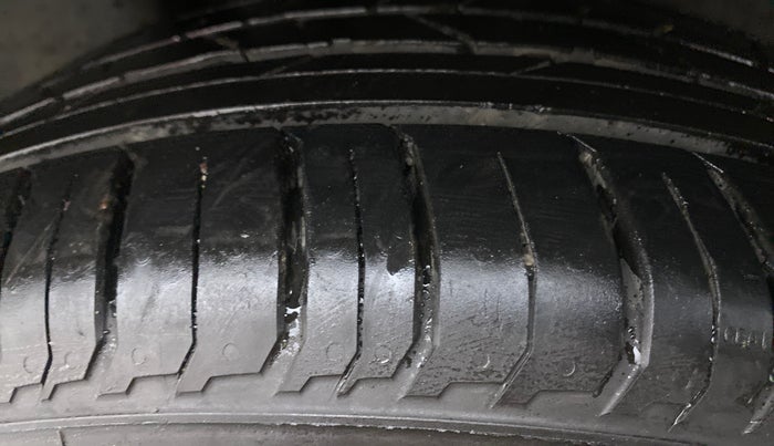 2017 Skoda Rapid Style 1.5 TDI AT, Diesel, Automatic, 75,707 km, Right Rear Tyre Tread