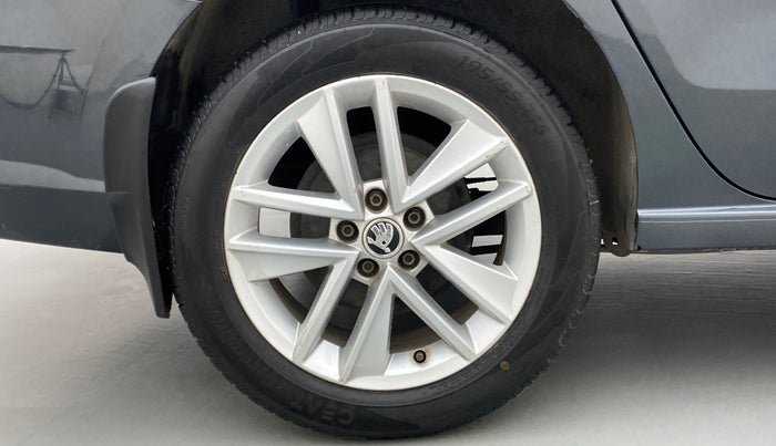 2017 Skoda Rapid Style 1.5 TDI AT, Diesel, Automatic, 75,707 km, Right Rear Wheel