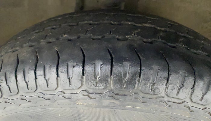2014 Maruti Alto 800 LXI, Petrol, Manual, 52,537 km, Right Front Tyre Tread