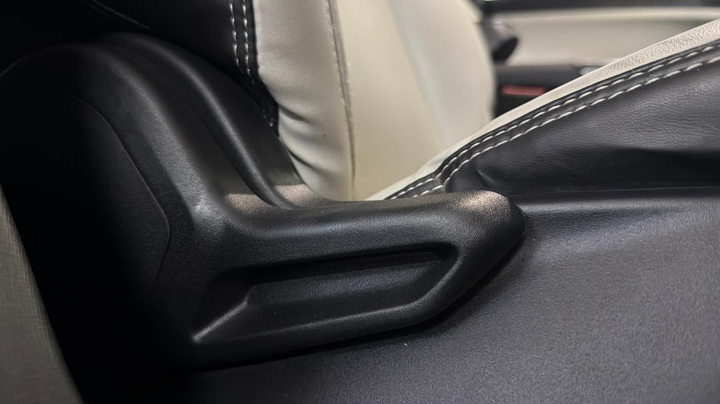 2024 Tata Curvv Pure Plus S 1.5 Diesel 6MT, Diesel, Manual, 56,187 km, Driver Side Adjustment Panel
