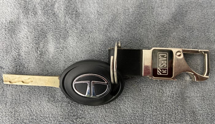2021 Tata TIGOR XMA PETROL, Petrol, Automatic, 9,759 km, Key Close Up
