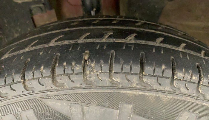 2018 Renault Kwid RXL, CNG, Manual, 40,957 km, Left Front Tyre Tread