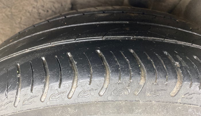 2021 Hyundai GRAND I10 NIOS ASTA AMT 1.2 KAPPA VTVT, Petrol, Automatic, 79,402 km, Left Rear Tyre Tread