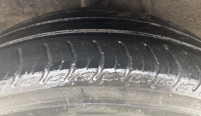 2021 Hyundai GRAND I10 NIOS ASTA AMT 1.2 KAPPA VTVT, Petrol, Automatic, 79,402 km, Right Rear Tyre Tread