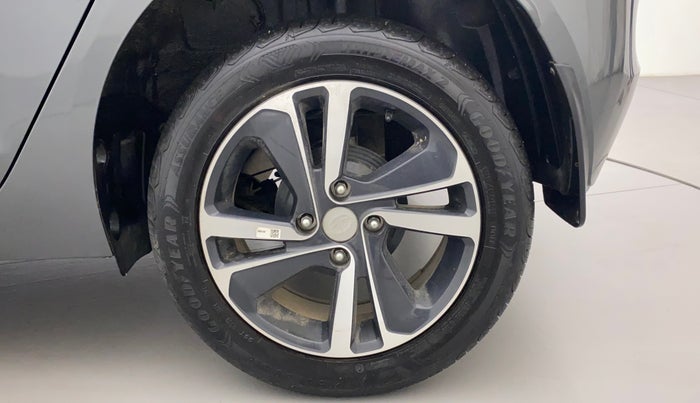 2023 Tata ALTROZ XZ PETROL, Petrol, Manual, 1,952 km, Left Rear Wheel