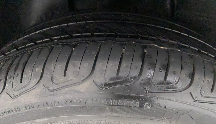2023 Tata ALTROZ XZ PETROL, Petrol, Manual, 1,952 km, Right Rear Tyre Tread
