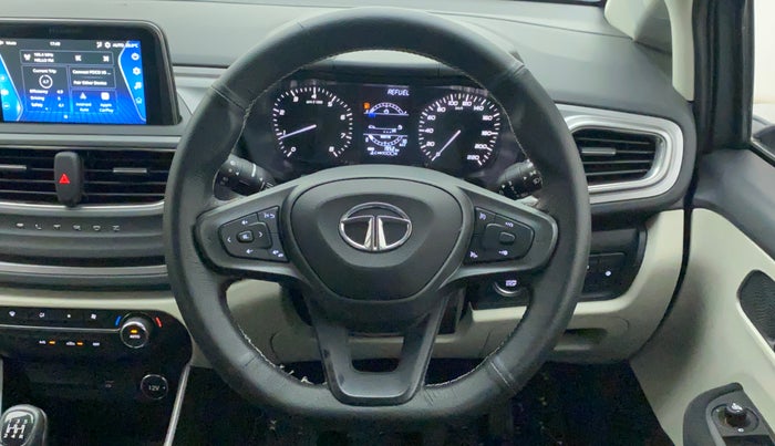 2023 Tata ALTROZ XZ PETROL, Petrol, Manual, 1,952 km, Steering Wheel Close Up