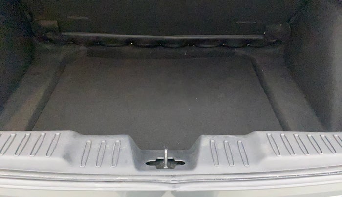 2023 Tata ALTROZ XZ PETROL, Petrol, Manual, 1,952 km, Boot Inside