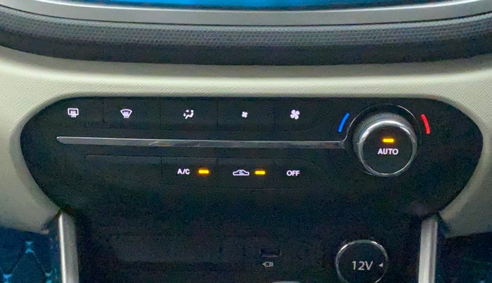 2023 Tata ALTROZ XZ PETROL, Petrol, Manual, 1,952 km, Automatic Climate Control