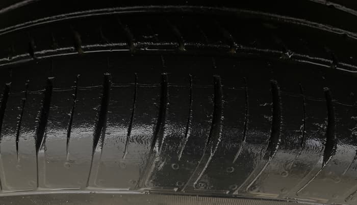 2019 Renault Duster RXS OPT CVT, Petrol, Automatic, 48,073 km, Right Front Tyre Tread