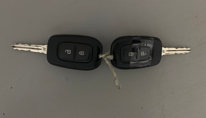 2019 Renault Duster RXS OPT CVT, Petrol, Automatic, 48,073 km, Key Close Up