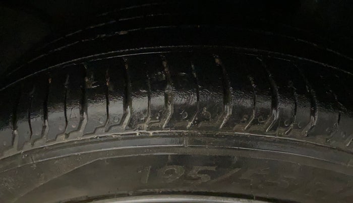 2021 Hyundai NEW I20 SPORTZ 1.2 AT, Petrol, Automatic, 60,500 km, Left Rear Tyre Tread