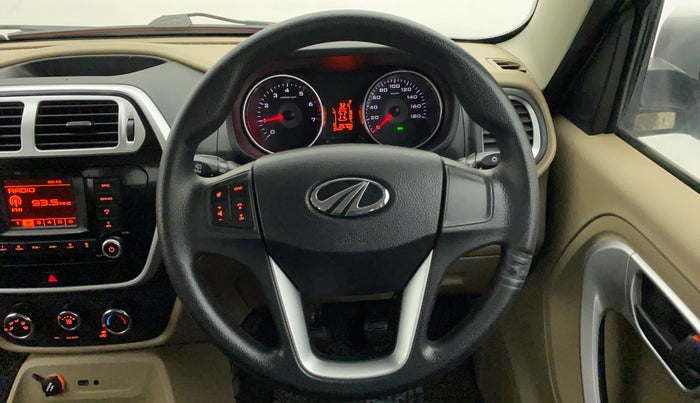 2016 Mahindra TUV300 T8, Diesel, Manual, 25,700 km, Steering Wheel Close Up