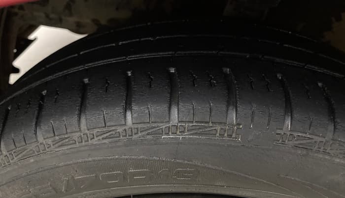 2016 Hyundai Eon MAGNA +, Petrol, Manual, 52,537 km, Left Front Tyre Tread