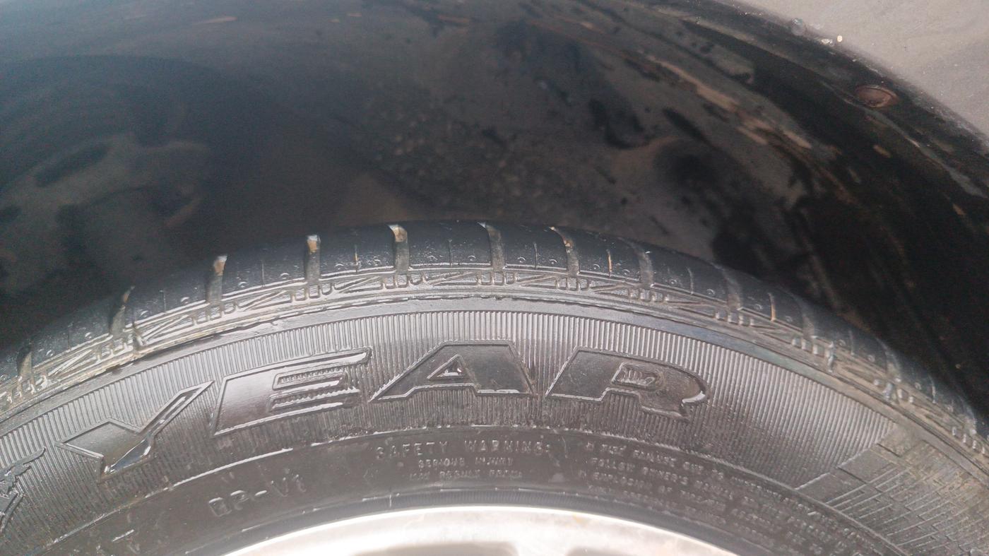 2014 Tata Zest XT PETROL, Petrol, Manual, 80,718 km, Left Front Tyre Tread