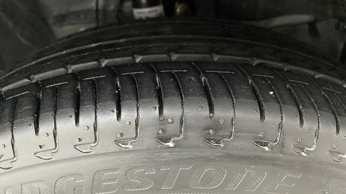 2022 Honda City VX CVT PETROL, Petrol, Automatic, 2,403 km, Right Front Tyre Tread