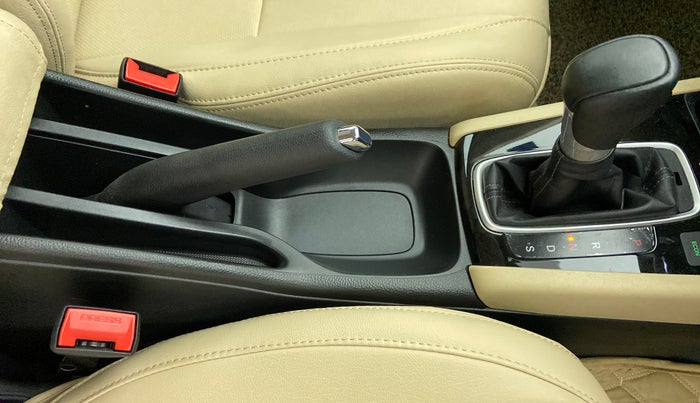 2022 Honda City VX CVT PETROL, Petrol, Automatic, 2,403 km, Gear Lever
