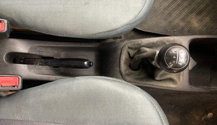 2016 Hyundai Eon MAGNA +, Petrol, Manual, 1,36,063 km, Gear Lever