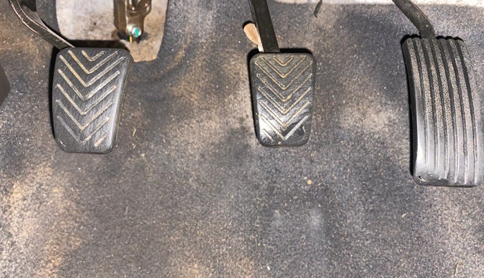 2016 Hyundai Eon MAGNA +, Petrol, Manual, 1,36,063 km, Pedals