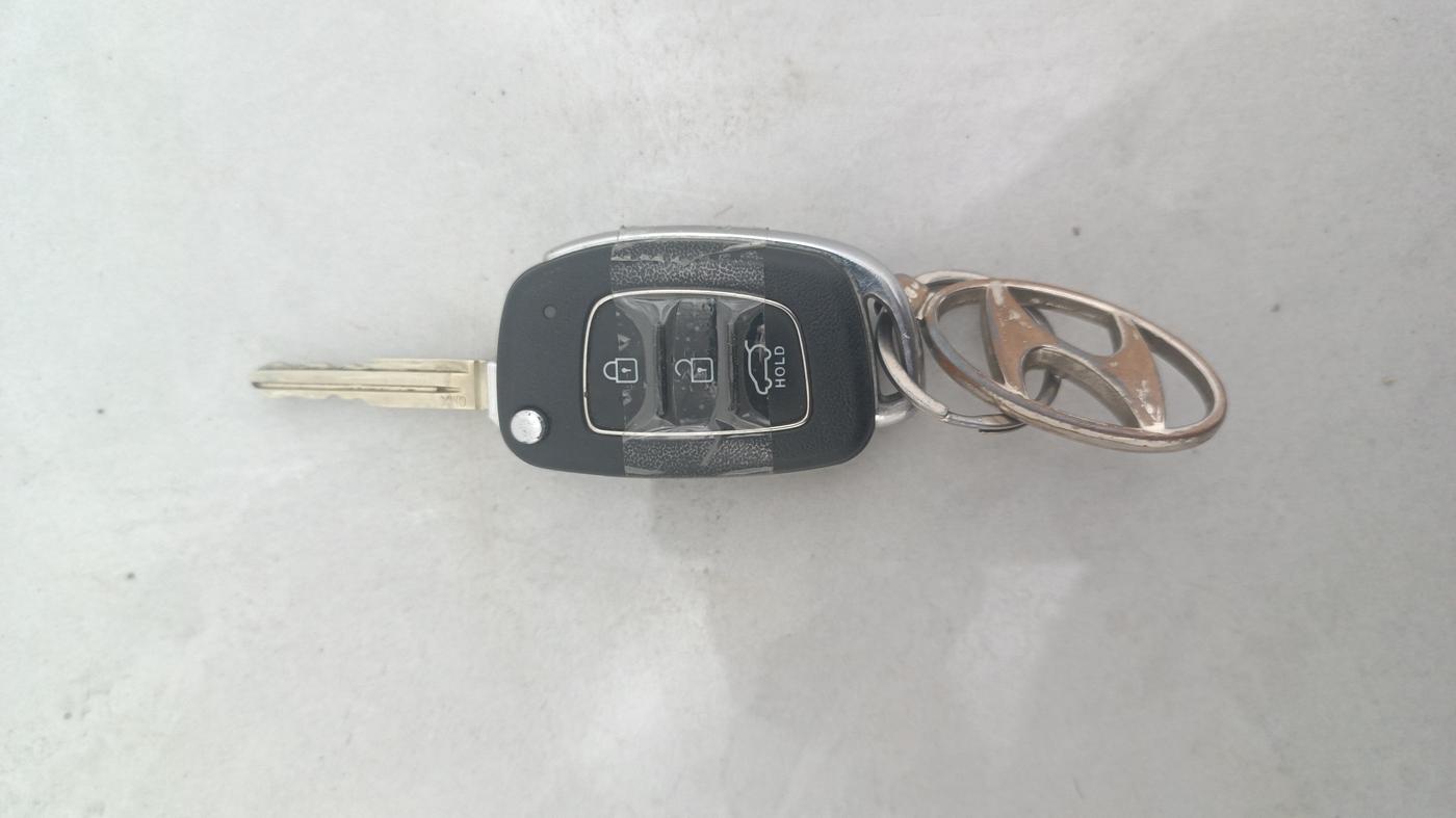 2021 Hyundai VENUE S 1.2, Petrol, Manual, 50,490 km, Key Close Up