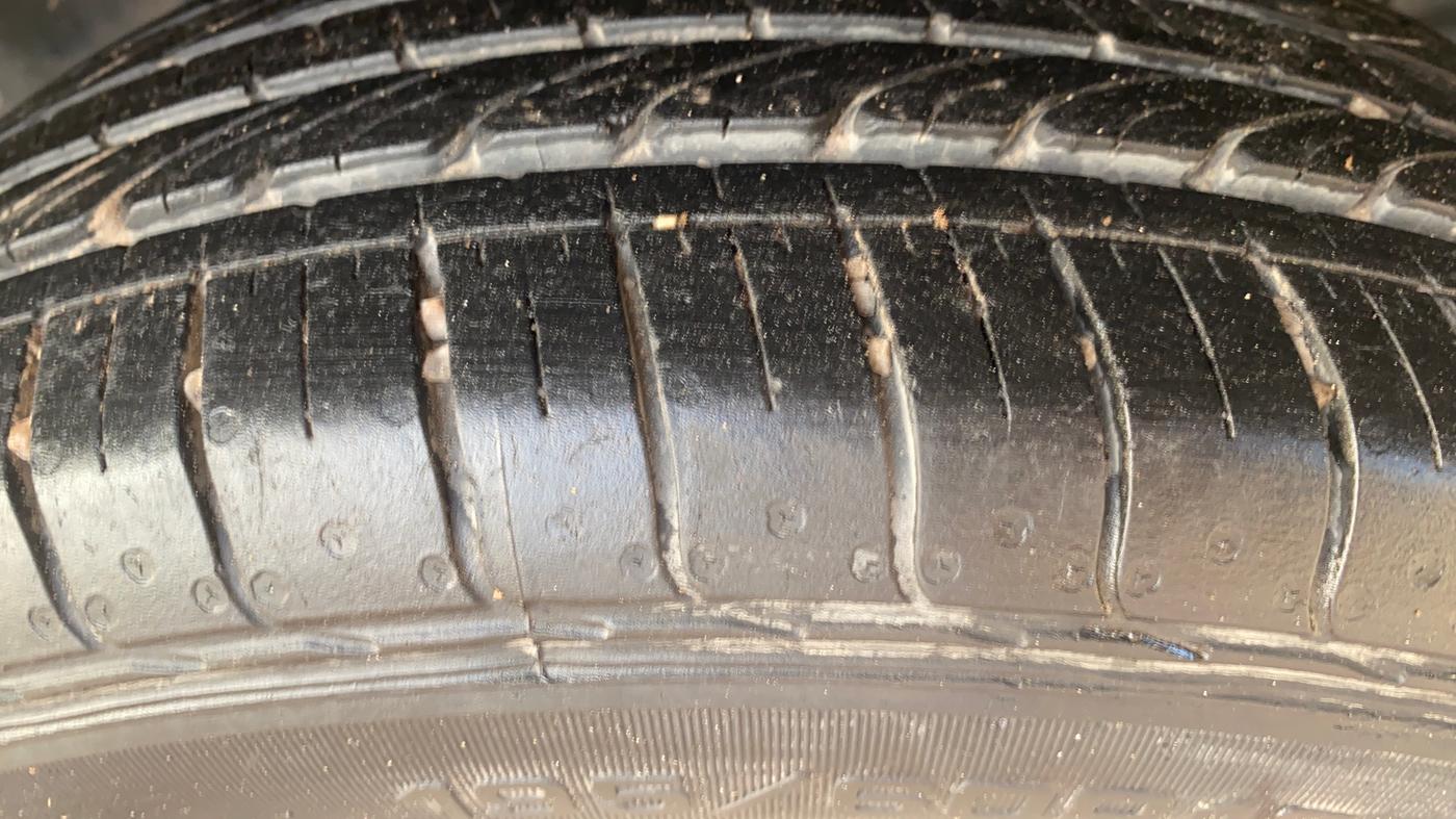 2019 Tata NEXON XM PETROL, Petrol, Manual, 1,11,783 km, Left Rear Tyre Tread