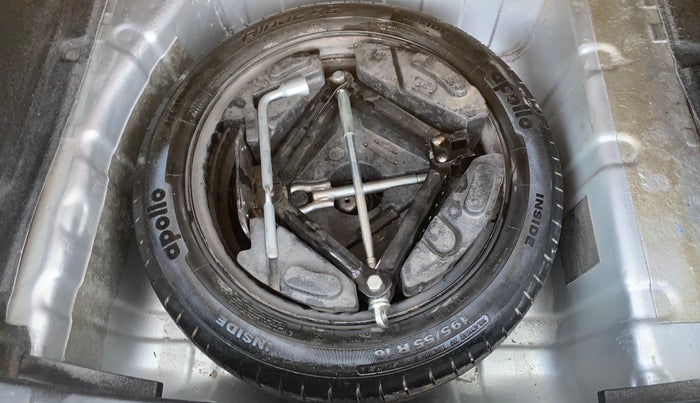 2019 Tata NEXON XM PETROL, Petrol, Manual, 1,11,783 km, Spare Tyre