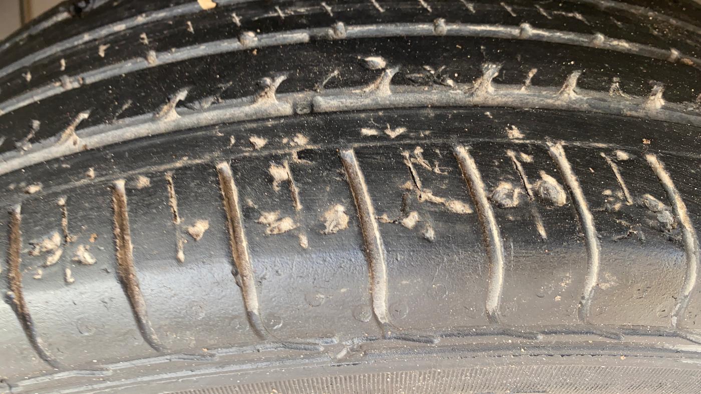2019 Tata NEXON XM PETROL, Petrol, Manual, 1,11,783 km, Left Front Tyre Tread