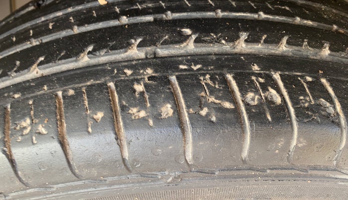 2019 Tata NEXON XM PETROL, Petrol, Manual, 1,11,783 km, Left Front Tyre Tread